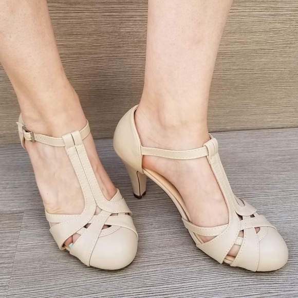 Nude Vintage 1920's Style Rockabilly Heels - Picture 6 of 8